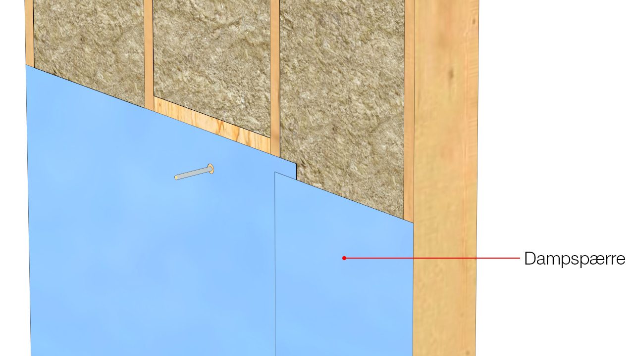 Dampspærre monteres med mindst 50 mm overlæg over midte af vægstolper