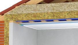 Efterisolering af loft – dampspærre monteret nedefra ved gavl